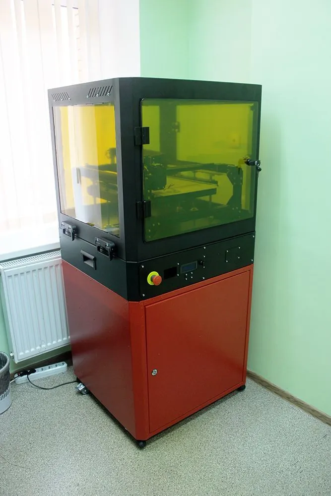 Лазерный гравер с ЧПУ DFKit DF-Laser (Станок с тумбой и колпаком)