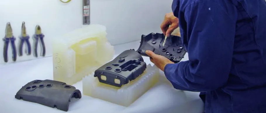 Услуга Литье пластмасс