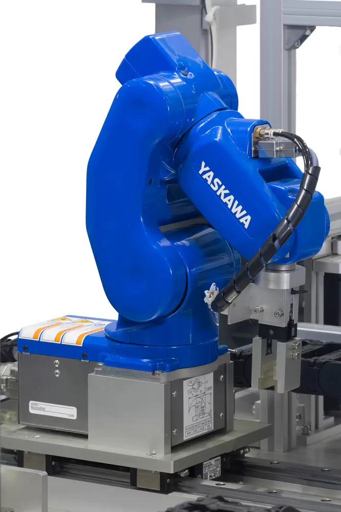 Робот YASKAWA MotoMINI