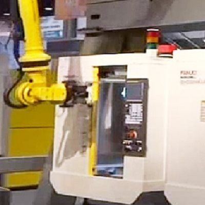 Fanuc R-2000iC:220U 2.jpeg