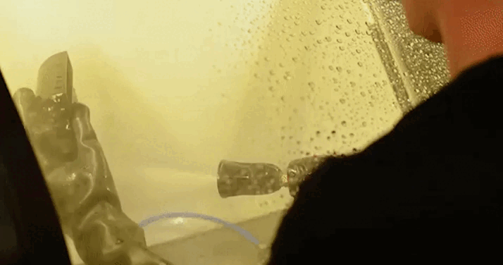 3d-systems-sls-300-depowdering-2.gif 3d-systems-sls-300-depowdering-2.gif